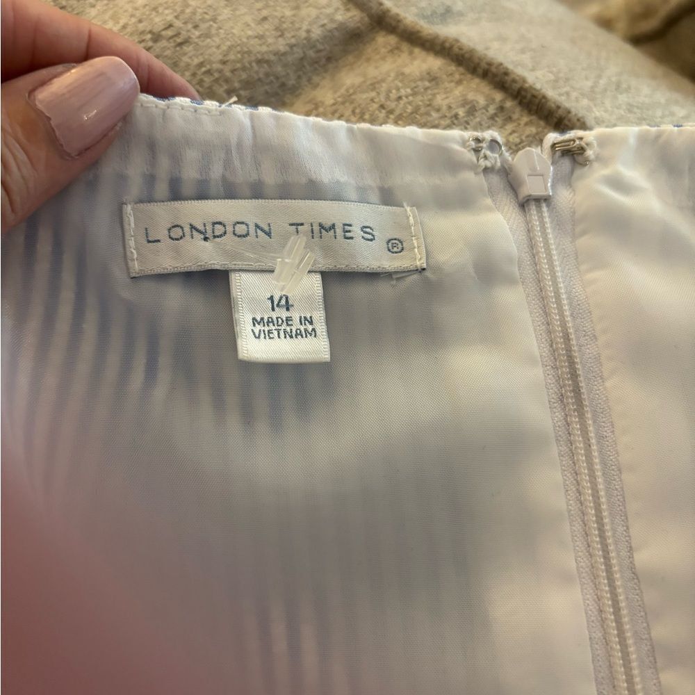 London Times Blue and White Striped Dress with Lace Accents Sz 14 - Picture 5 of 6